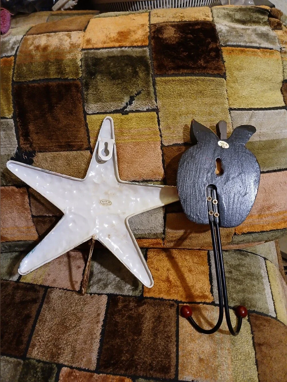 Rustic Red Apple Wall Hook - Decorative Star Hook